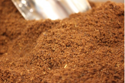 Γαρύφαλλο τριμμένο